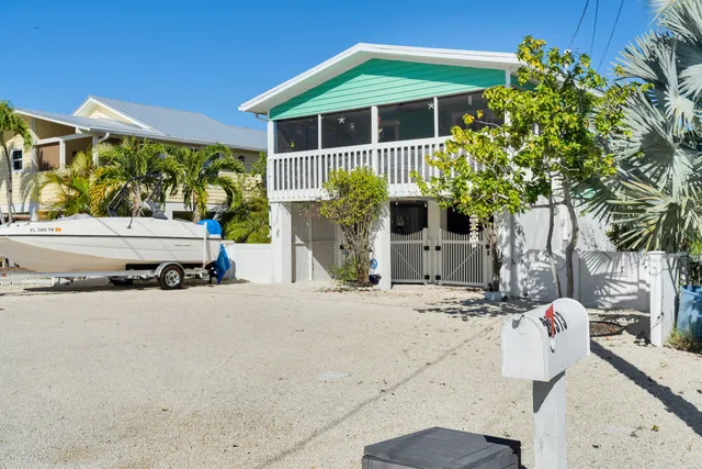 $665,000 | 29313 Coconut Palm Drive, Big Pine Key, FL 33043