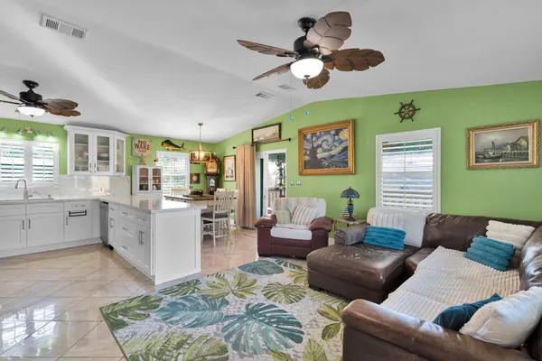 $649,000 | 29313 Coconut Palm Drive, Big Pine Key, FL 33043