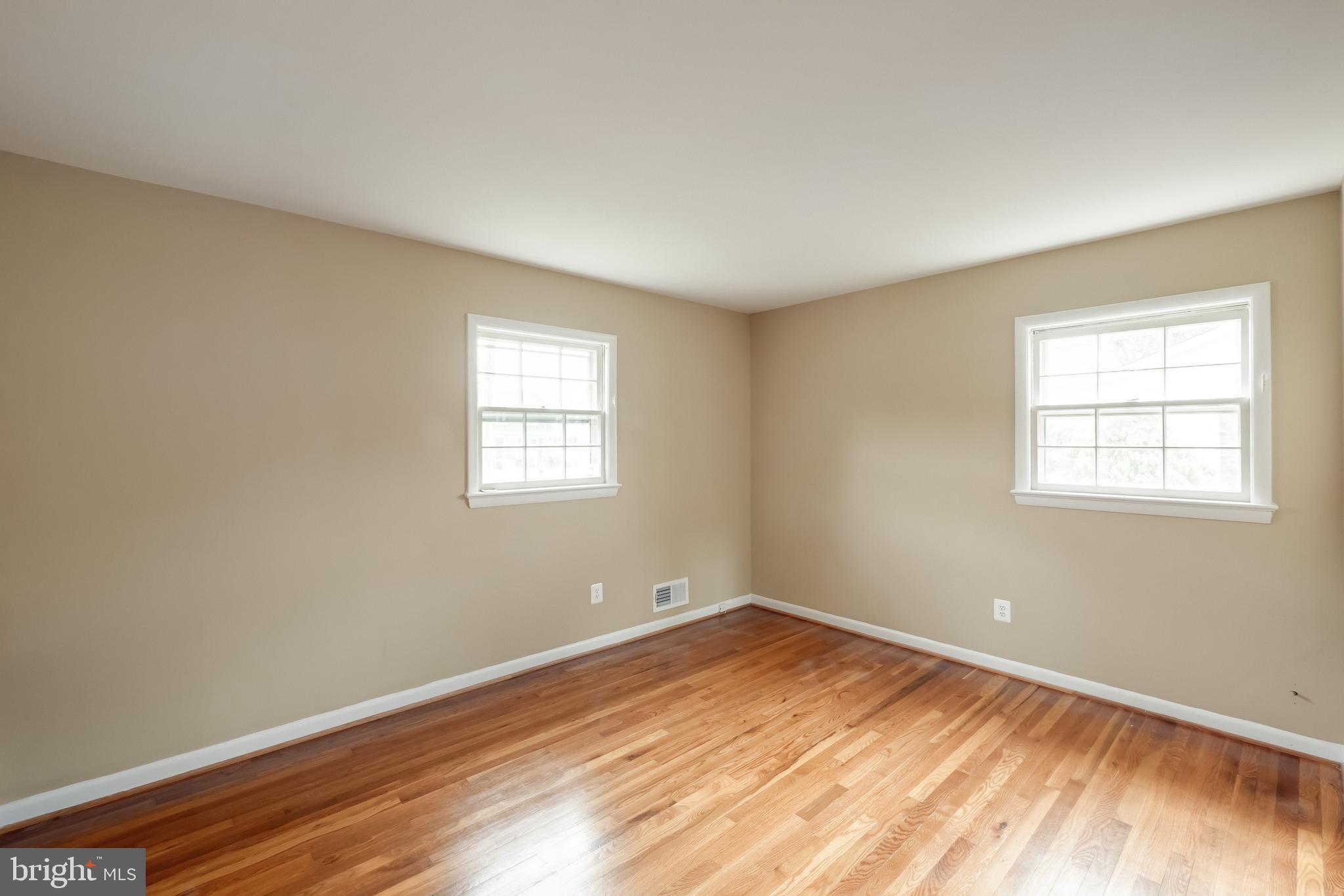 7802 Hayfield Road Alexandria, VA 22315 - Photo 12 of 34 Master Bedroom