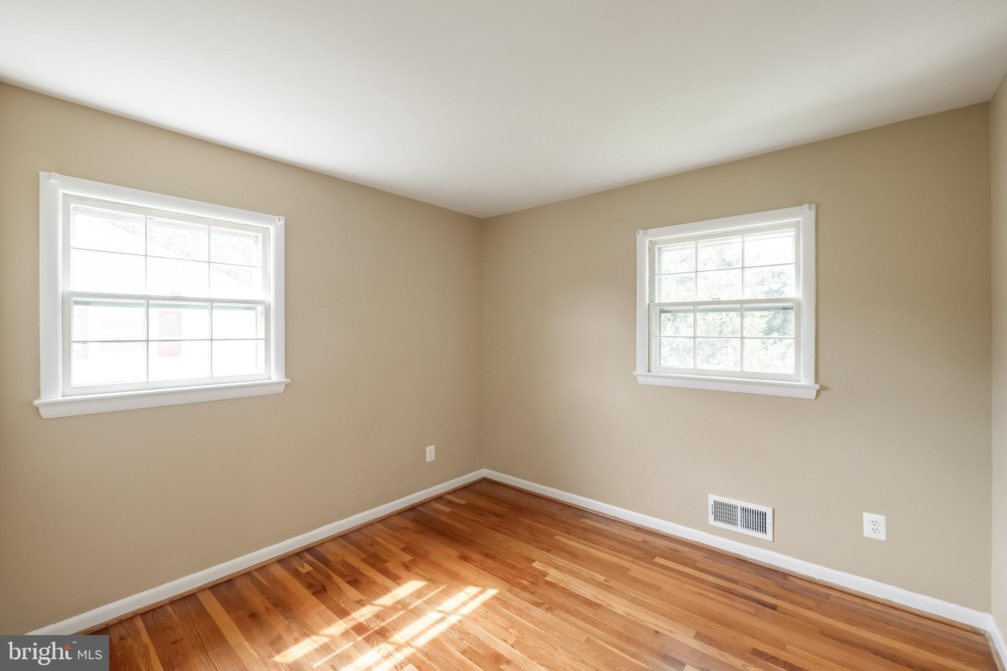 7802 Hayfield Road Alexandria, VA 22315 - Photo 16 of 34 Bedroom 2