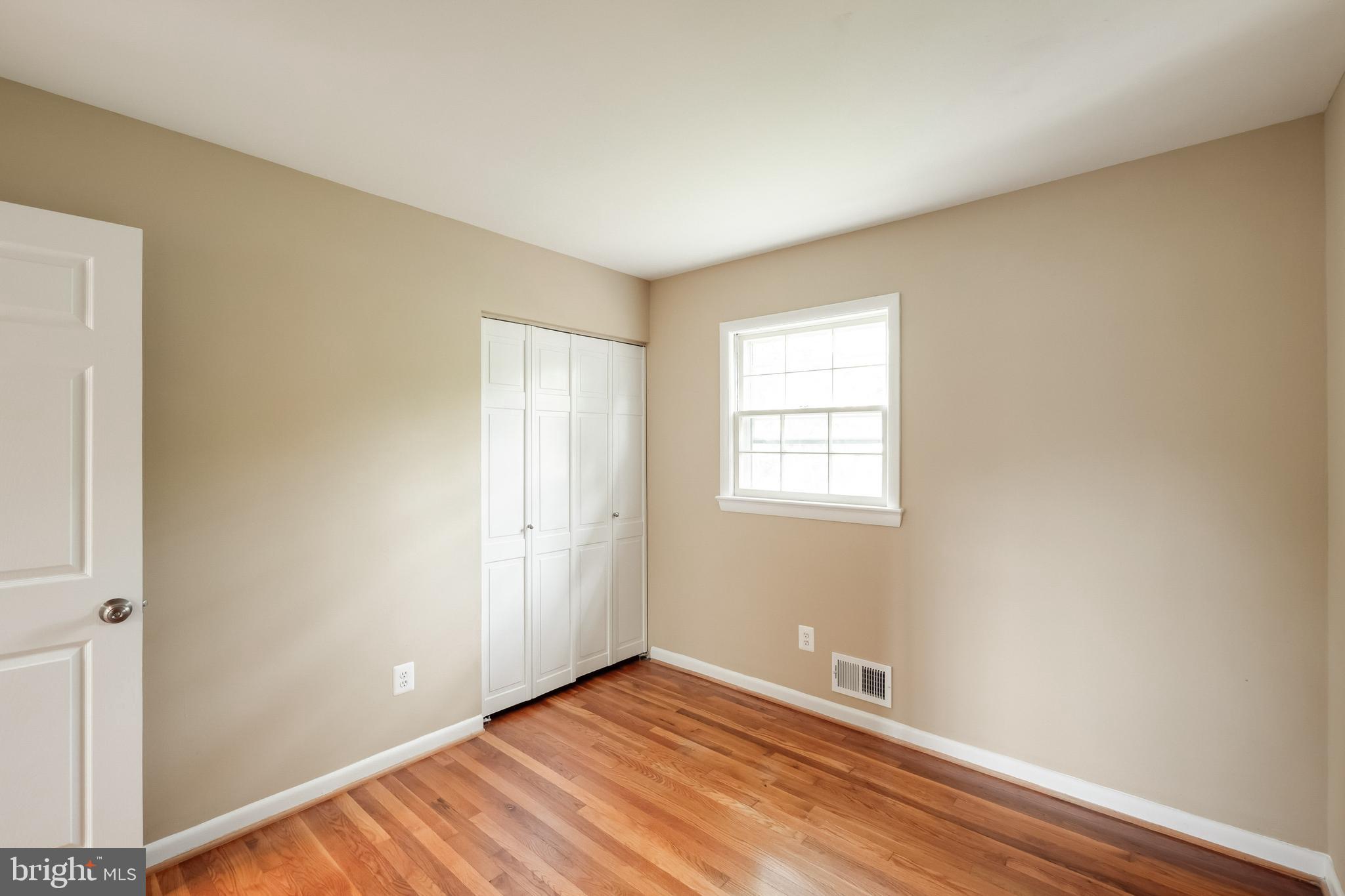 7802 Hayfield Road Alexandria, VA 22315 - Photo 18 of 34 Bedroom 3