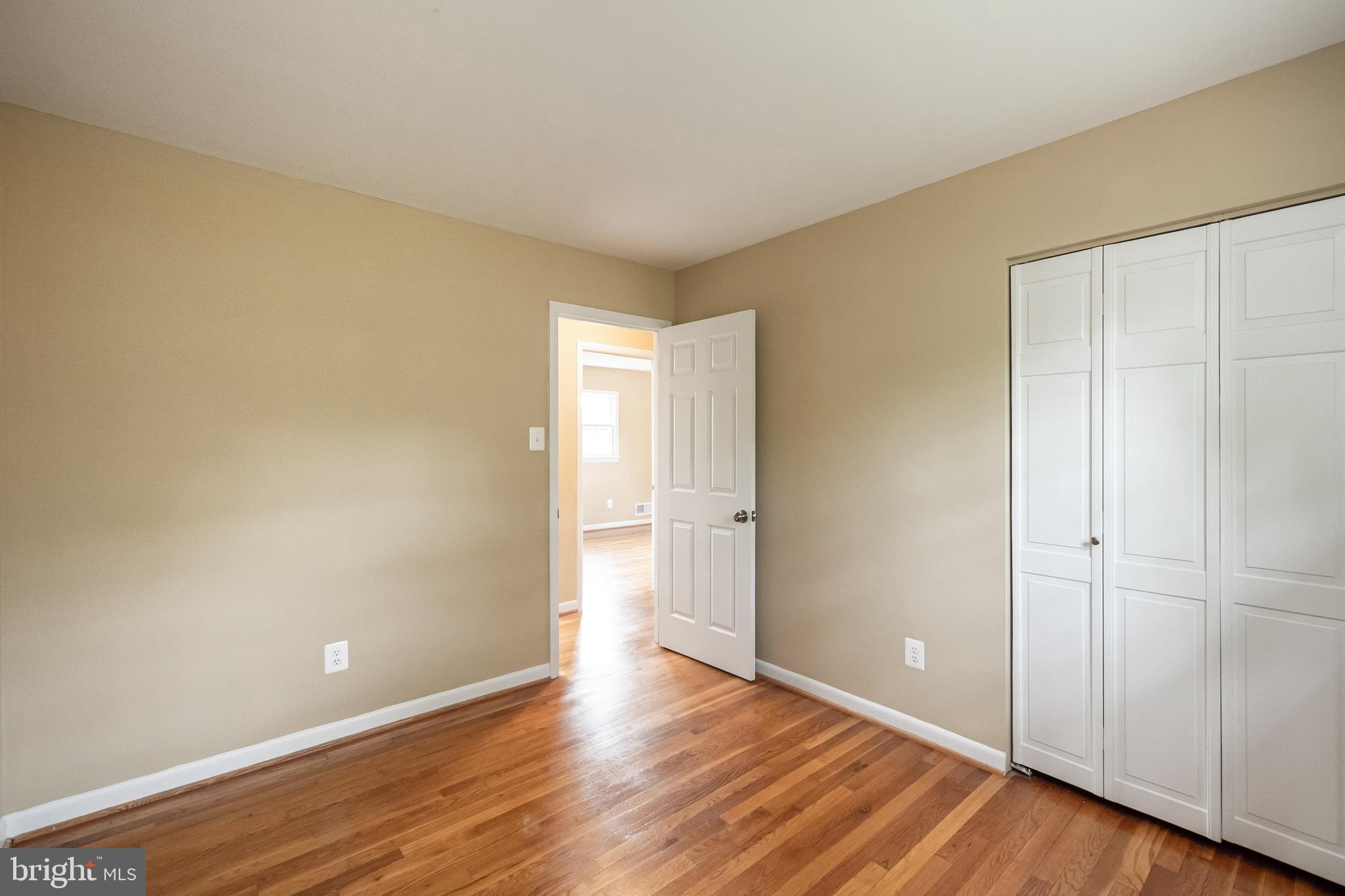 7802 Hayfield Road Alexandria, VA 22315 - Photo 19 of 34 Bedroom 3