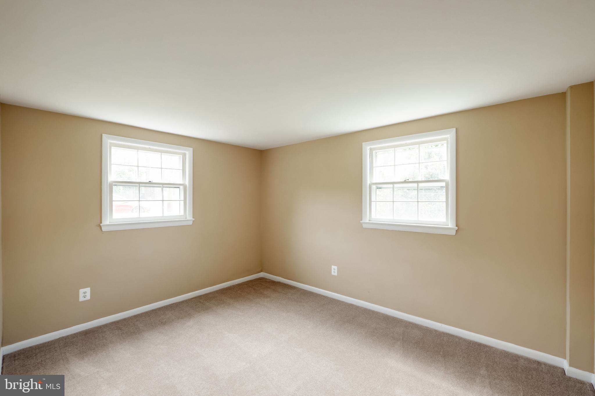 7802 Hayfield Road Alexandria, VA 22315 - Photo 23 of 34 Bedroom 4