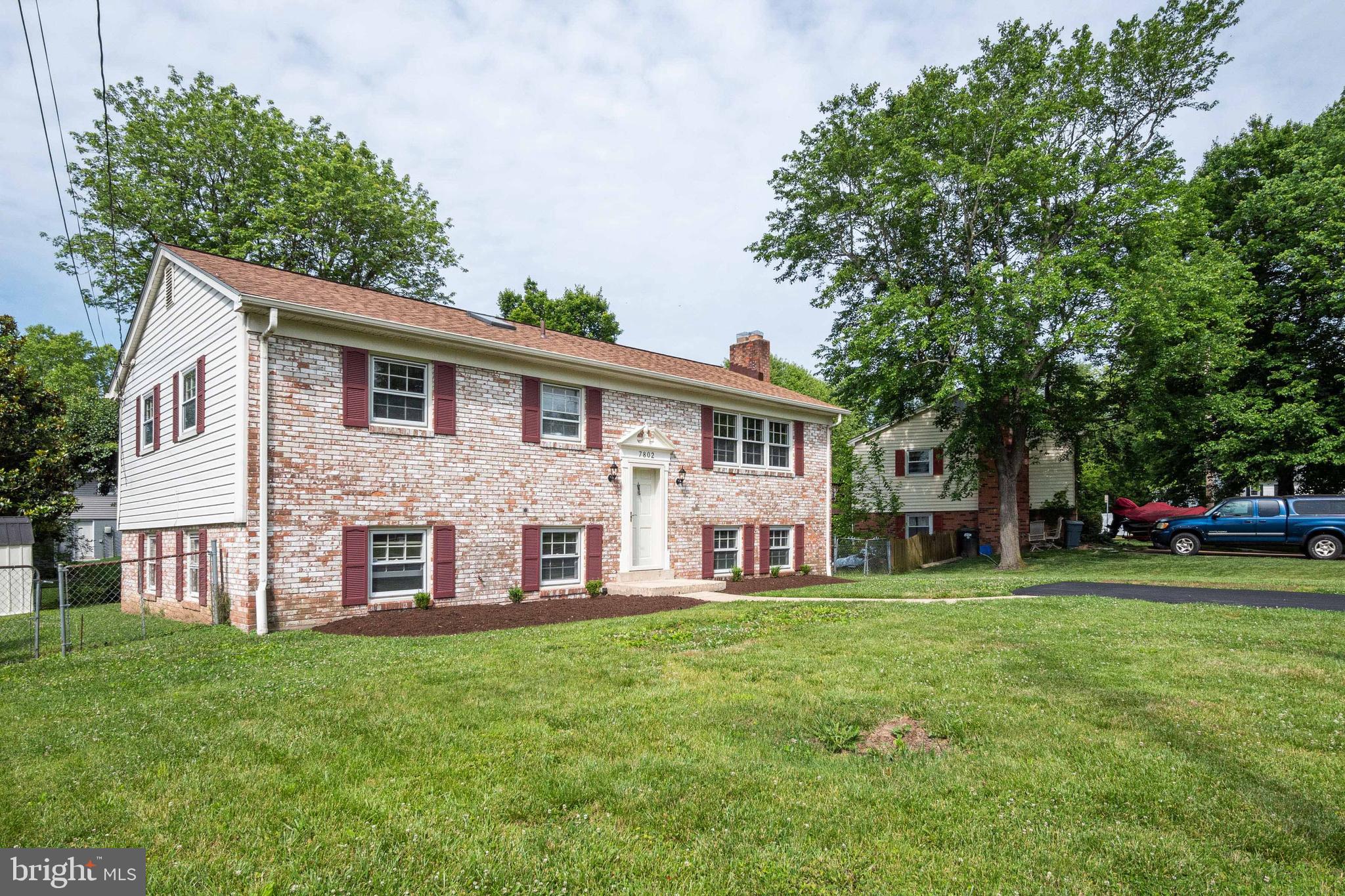 7802 Hayfield Road Alexandria, VA 22315 - Photo 28 of 34 Front View