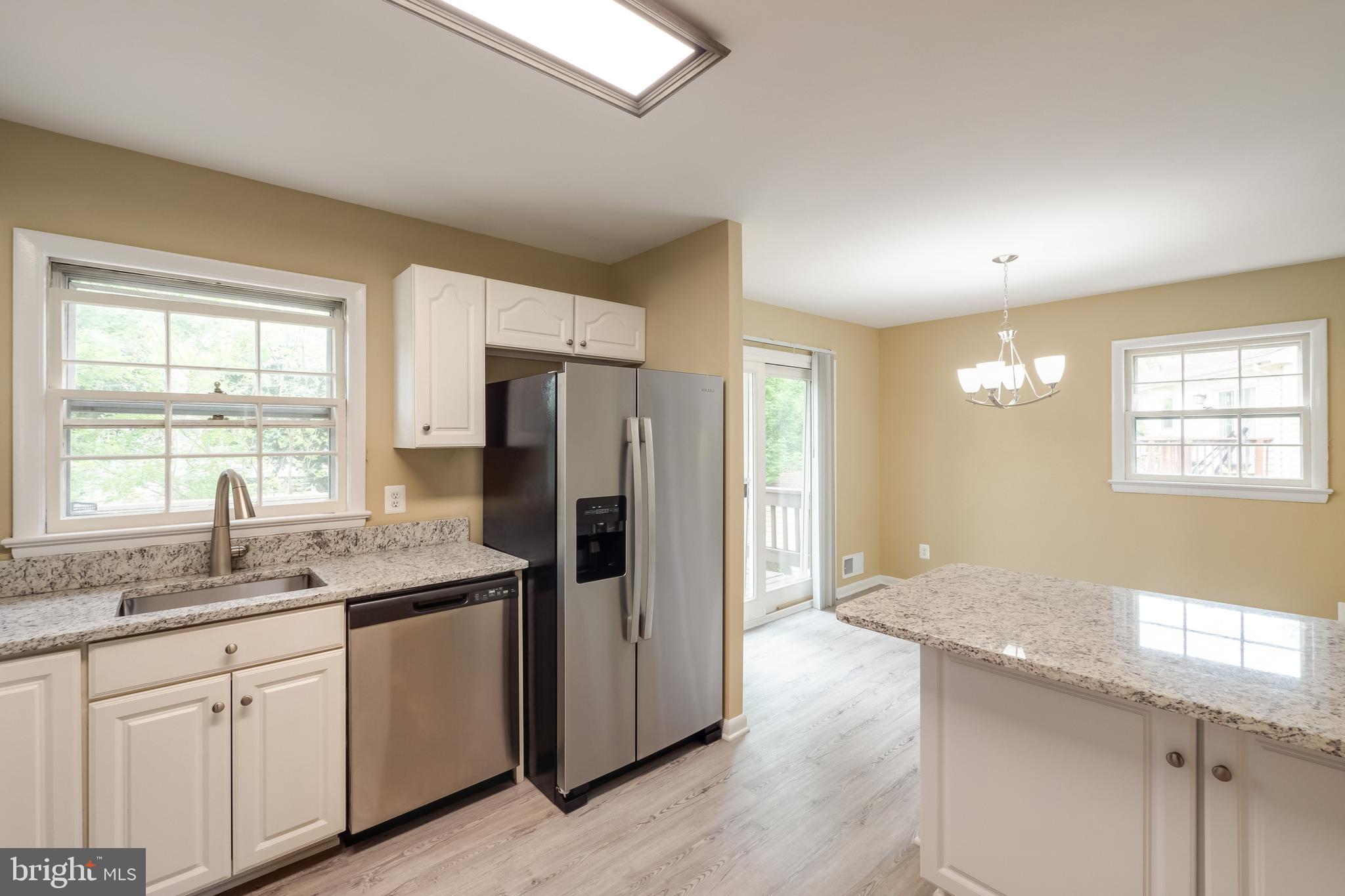 Open Concept w/  Breakfast Bar