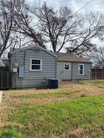 $1,750 | 2001 17th Street, Garland, TX 75041