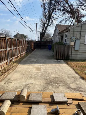 $1,750 | 2001 17th Street, Garland, TX 75041