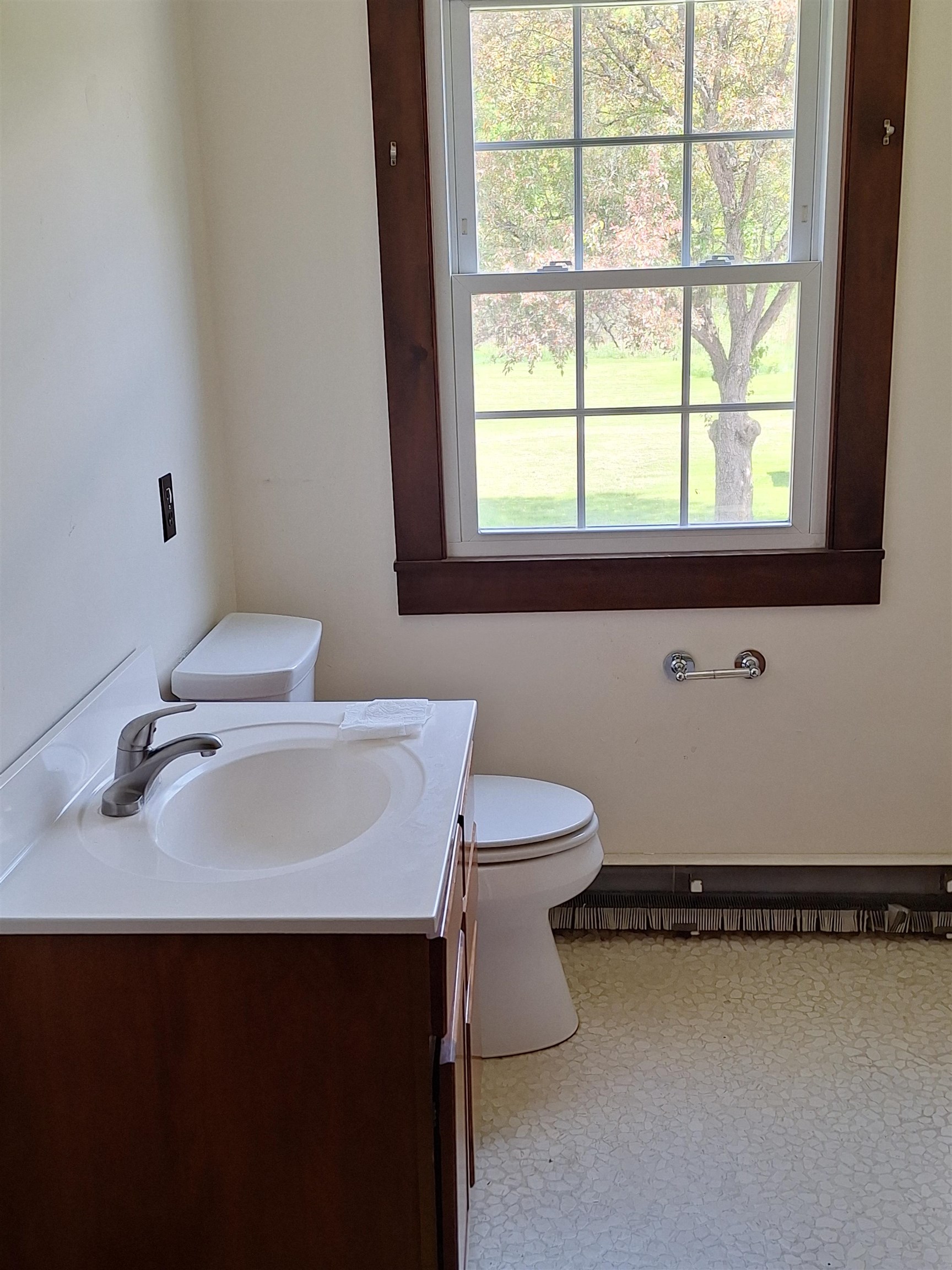 564 Main Street Walpole, NH 03608 - Photo 12 of 13