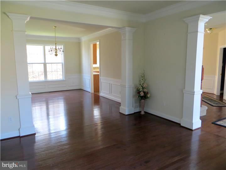 2837 Westerham Road Downingtown, PA 19335 - Photo 4 of 20 Living Room