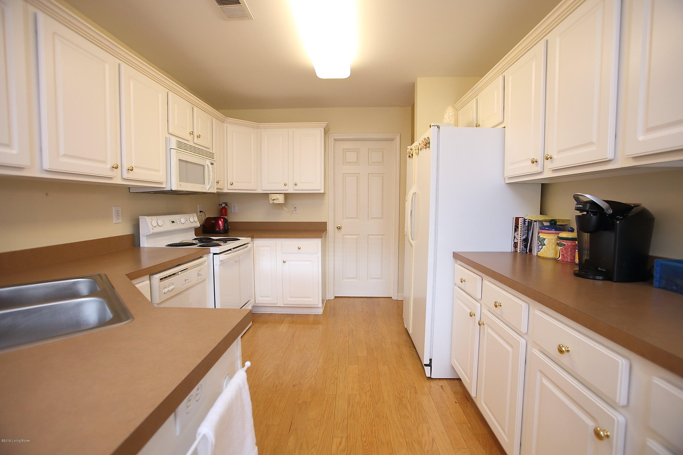4221 Garden Ridge Road Crestwood, KY 40014 - Photo 15 of 42 IMG_3808