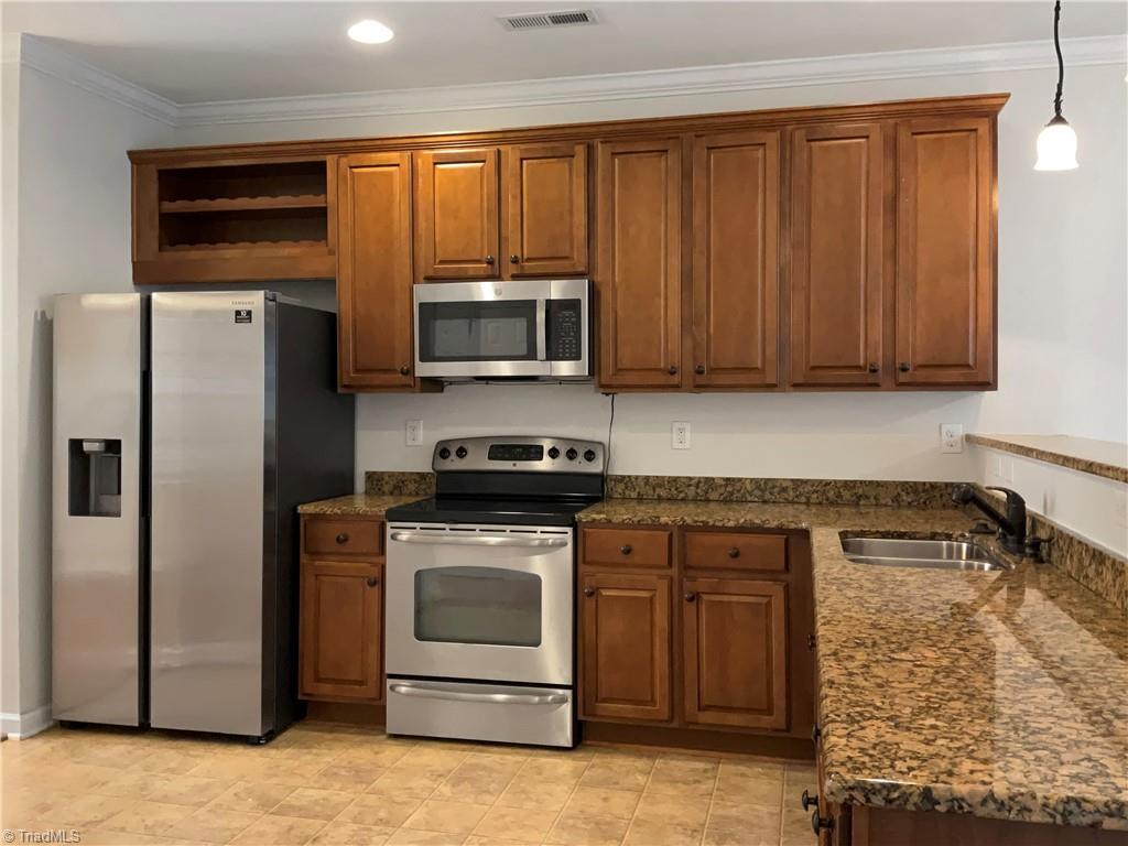142 Everidge Road Winston-Salem, NC 27103 - Photo 13 of 24 Gallery Image 13