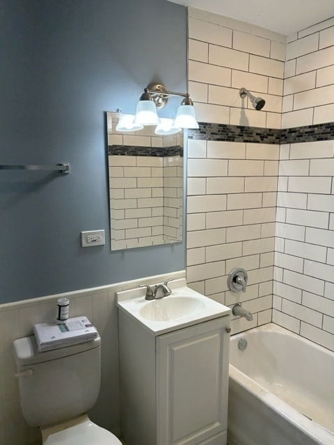 200 Flagstaff Lane Hoffman Estates, IL 60169 - Photo 14 of 19 a bathroom with a sink toilet and shower