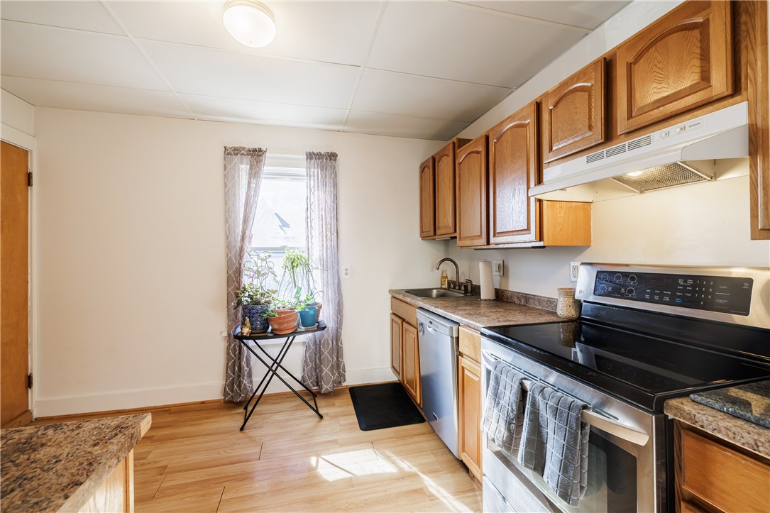 212 East Maple Avenue East Rochester, NY 14445 - Photo 5 of 27