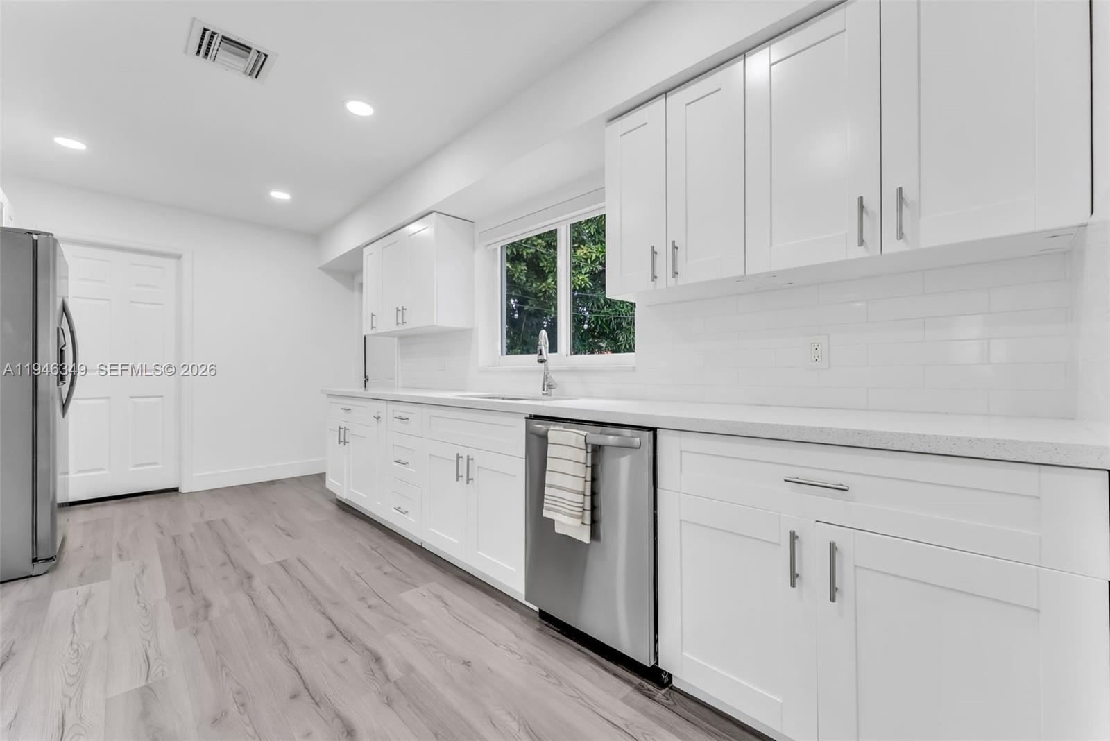 195 Northwest 115th Street Miami, FL 33168 - Photo 7 of 32