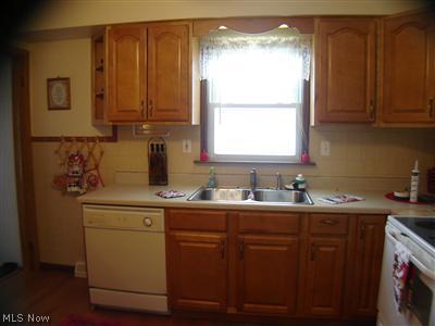 30430 Eddy Road Willoughby Hills, OH 44094 - Photo 8 of 25