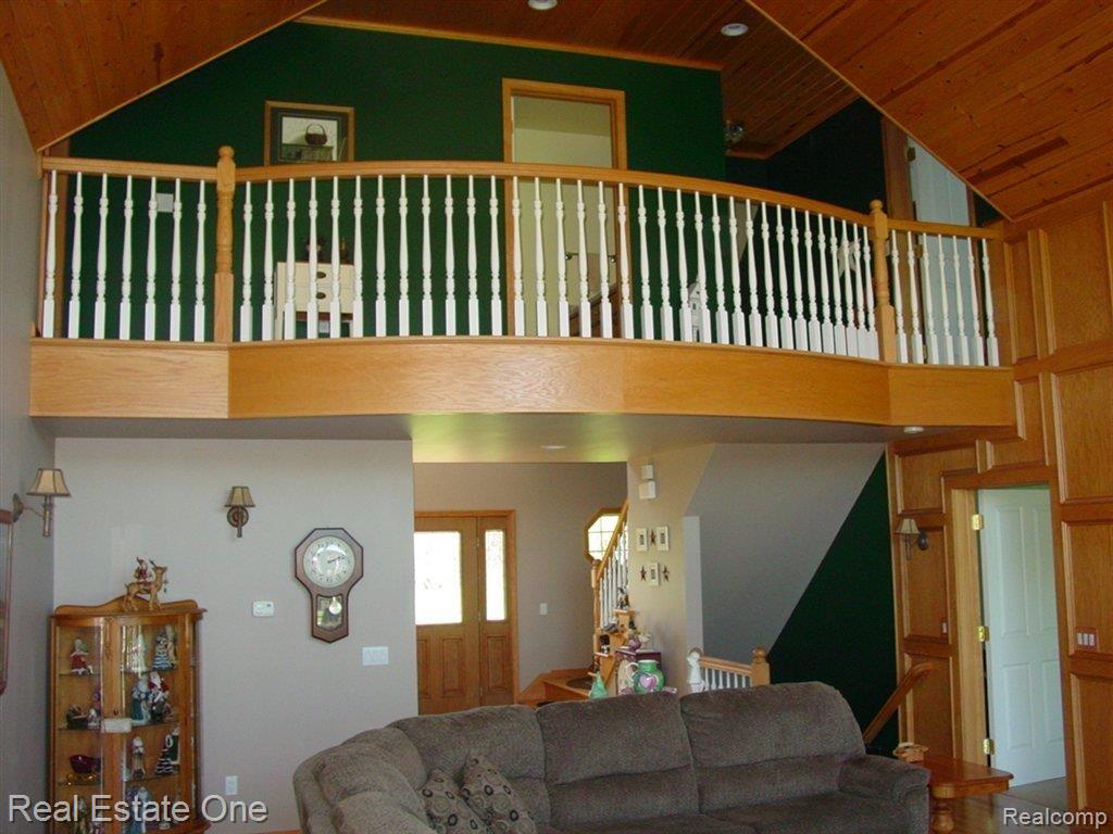 673 State Park Road Ortonville, MI 48462 - Photo 8 of 22 GREAT ROOM