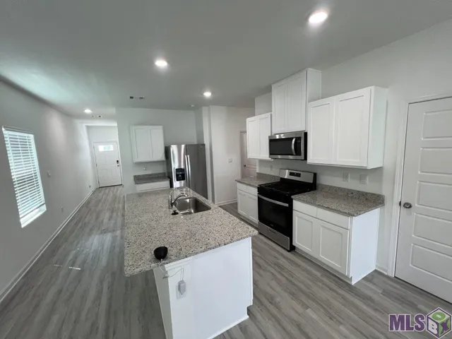 $1,895 | 1255 Drago Drive, Baton Rouge, LA 70820