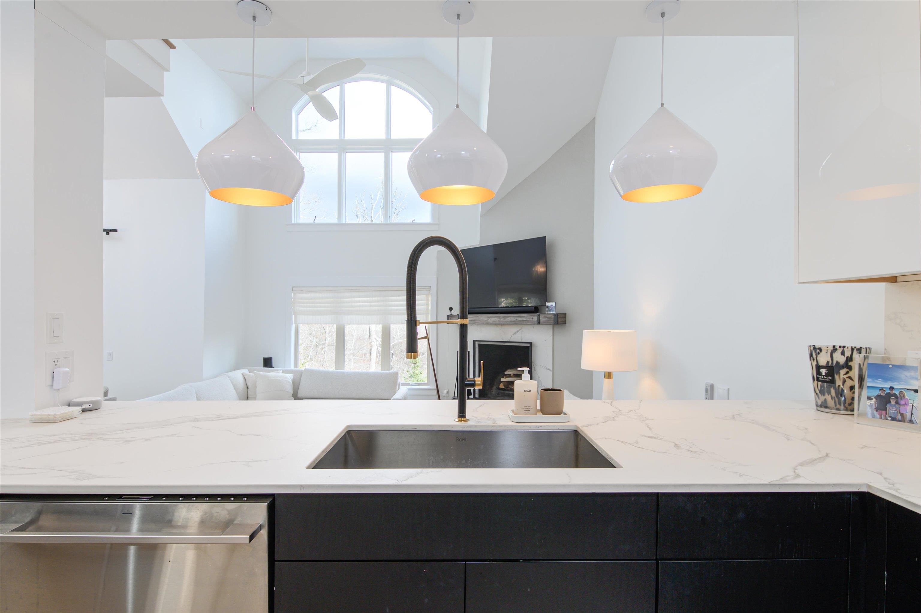 48 Alpine Way, Unit D1 Ludlow, VT 05149 - Photo 10 of 59