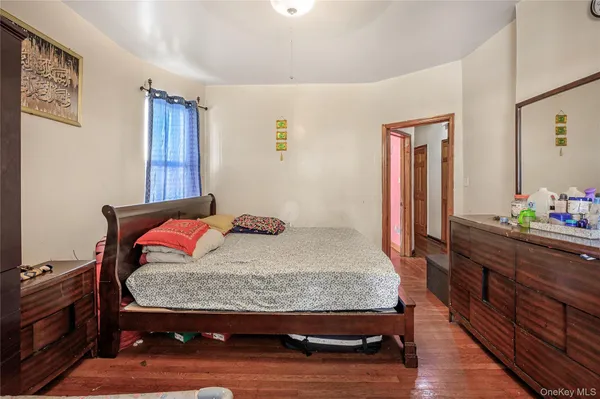 $949,000 | 748 East 225th Street | Wakefield