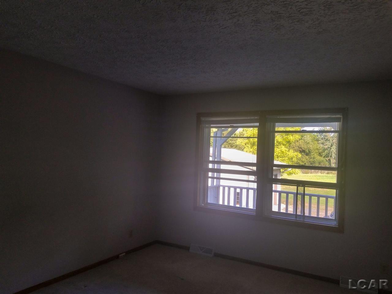 10100 Prattville Road Pittsford, MI 49271 - Photo 8 of 11 50025871-7.JPG