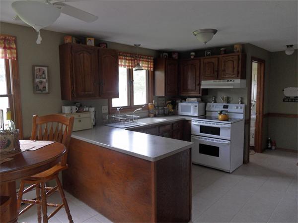 29 Harvest Road, Unit 29 Uxbridge, MA 01569 - Photo 7 of 22 Gallery Image 7