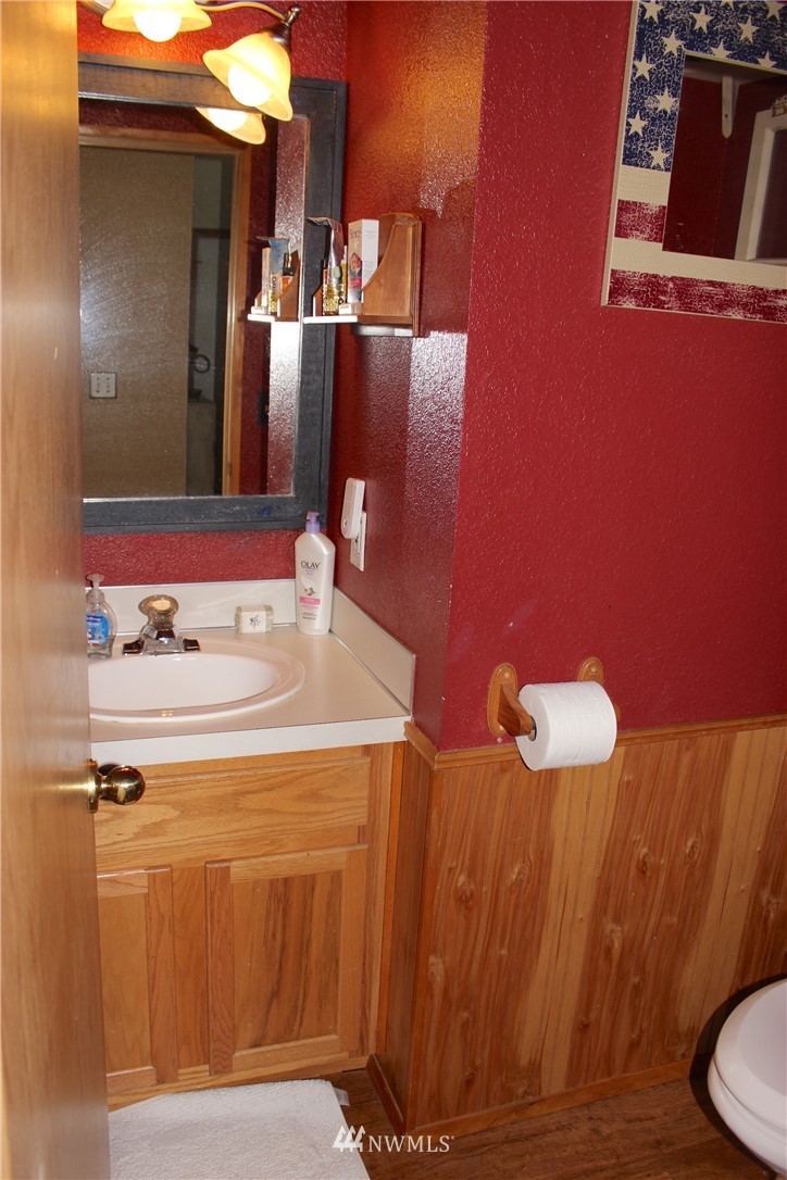 5937 185th Avenue Southwest Rochester, WA 98579 - Photo 13 of 25