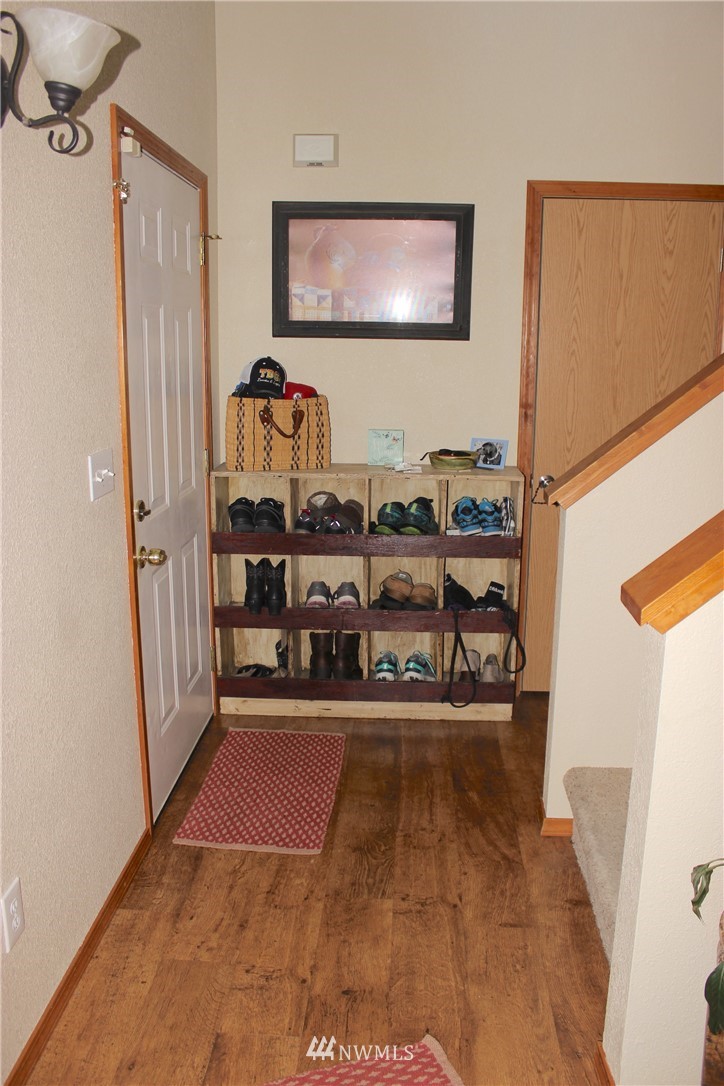5937 185th Avenue Southwest Rochester, WA 98579 - Photo 6 of 25