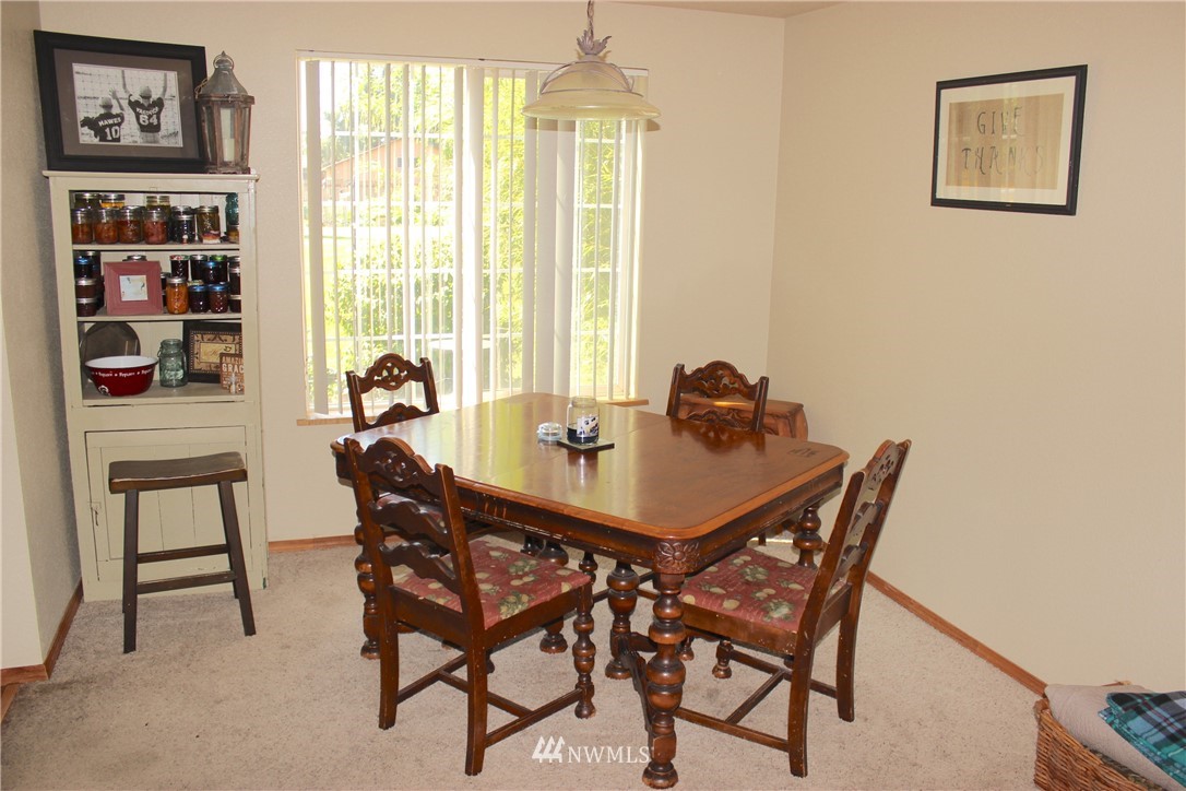 5937 185th Avenue Southwest Rochester, WA 98579 - Photo 8 of 25