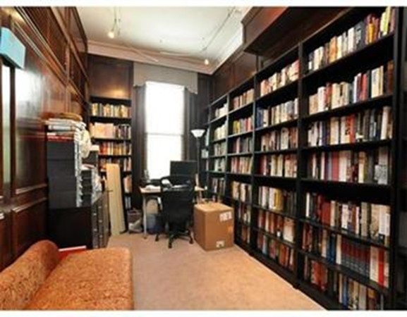 365 Beacon Street, Unit 2 Boston, MA 02116 - Photo 8 of 15 a workspace with furniture in a room