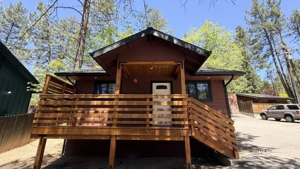 $1,550 | 25161 Cedar Street, Idyllwild, CA 92549