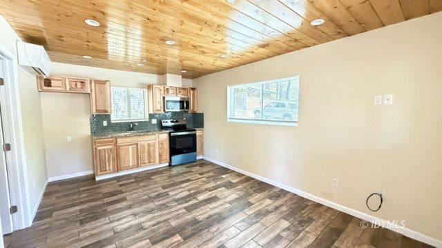25161 Cedar Street Idyllwild, CA 92549 - Photo 3 of 16 Untitled