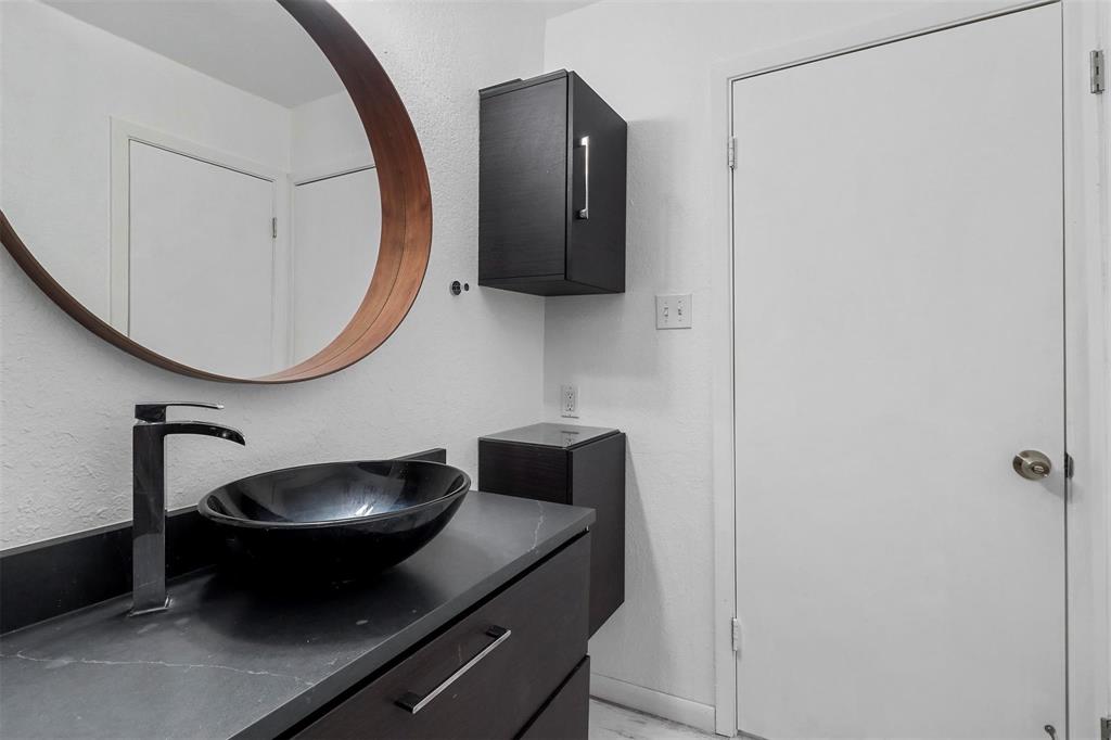 2400 Jupiter Road, Unit E2 Plano, TX 75074 - Photo 12 of 16 Gallery Image 12