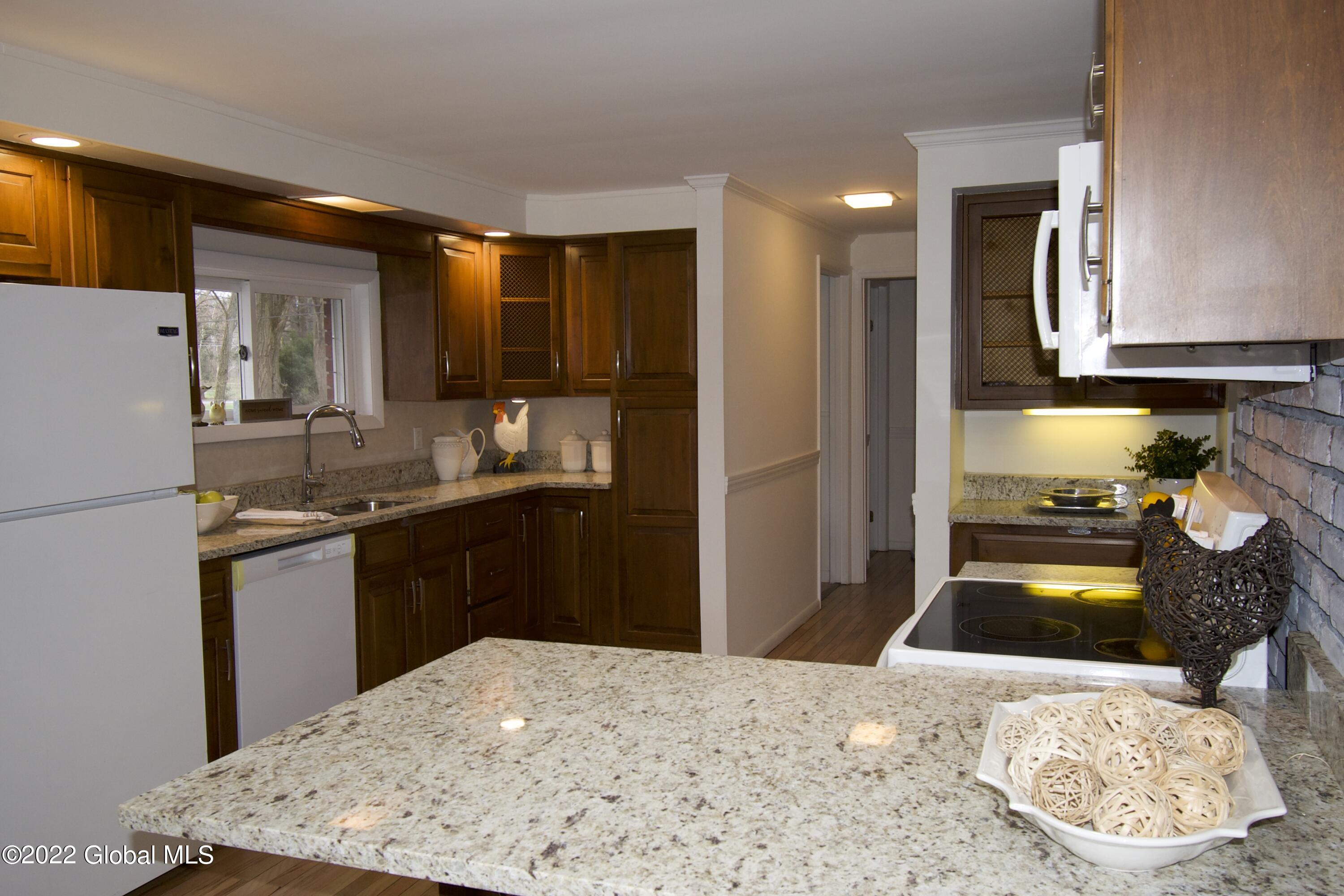 34 Smith Bridge Road Saratoga Springs, NY 12866 - Photo 9 of 38 34KitchenCounter