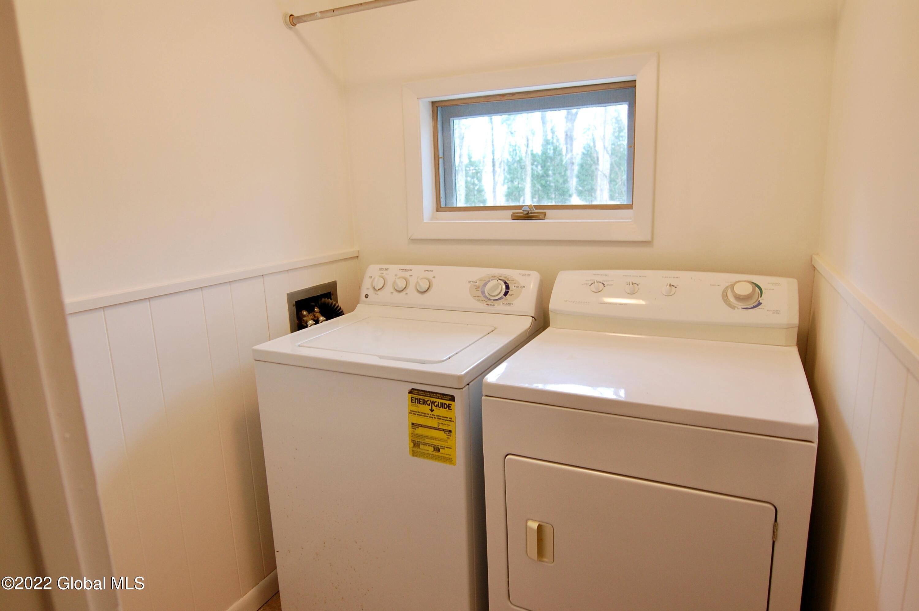 34 Smith Bridge Road Saratoga Springs, NY 12866 - Photo 10 of 38 34Laundry