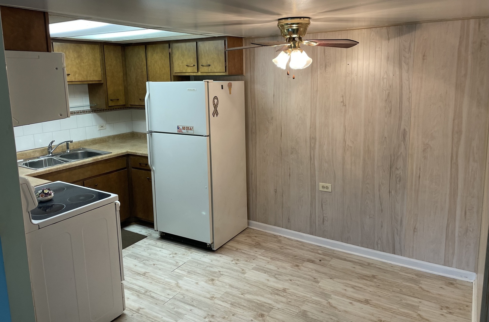 940 Holbrook Road, Unit 18B Homewood, IL 60430 - Photo 4 of 15 Gallery Image 4