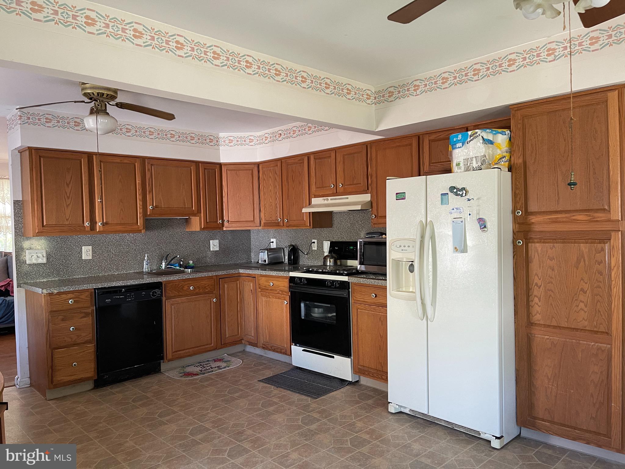 67 Stanford Road Cherry Hill, NJ 08034 - Photo 4 of 13