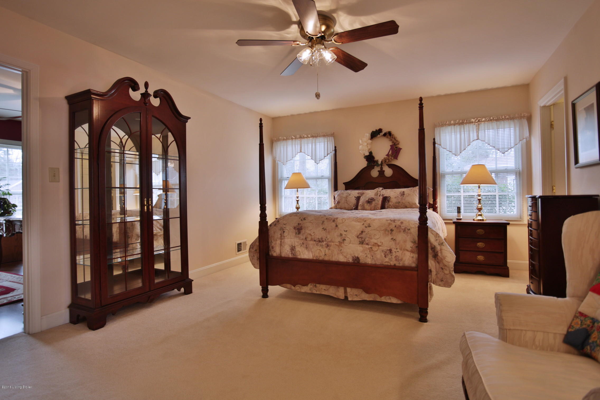 3233 Cross Bill Road Louisville, KY 40213 - Photo 12 of 44 23