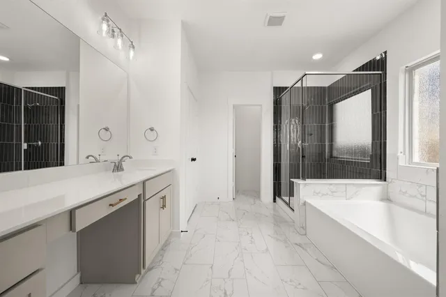 $489,990 | 2409 Rams Horn Drive, Waxahachie, TX 75167