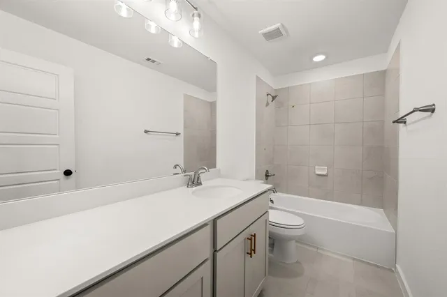 $489,990 | 2409 Rams Horn Drive, Waxahachie, TX 75167