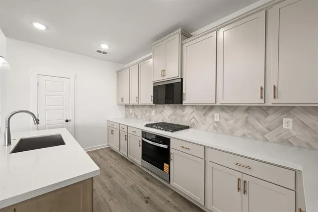 $489,990 | 2409 Rams Horn Drive, Waxahachie, TX 75167