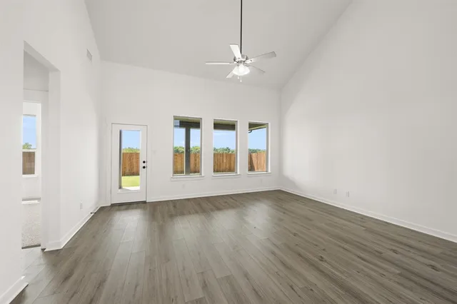 $489,990 | 2409 Rams Horn Drive, Waxahachie, TX 75167