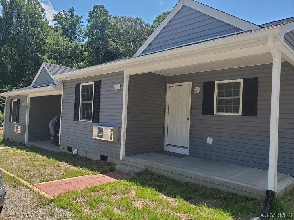 1017 North Main Street, Farmville, VA 23901 Compass