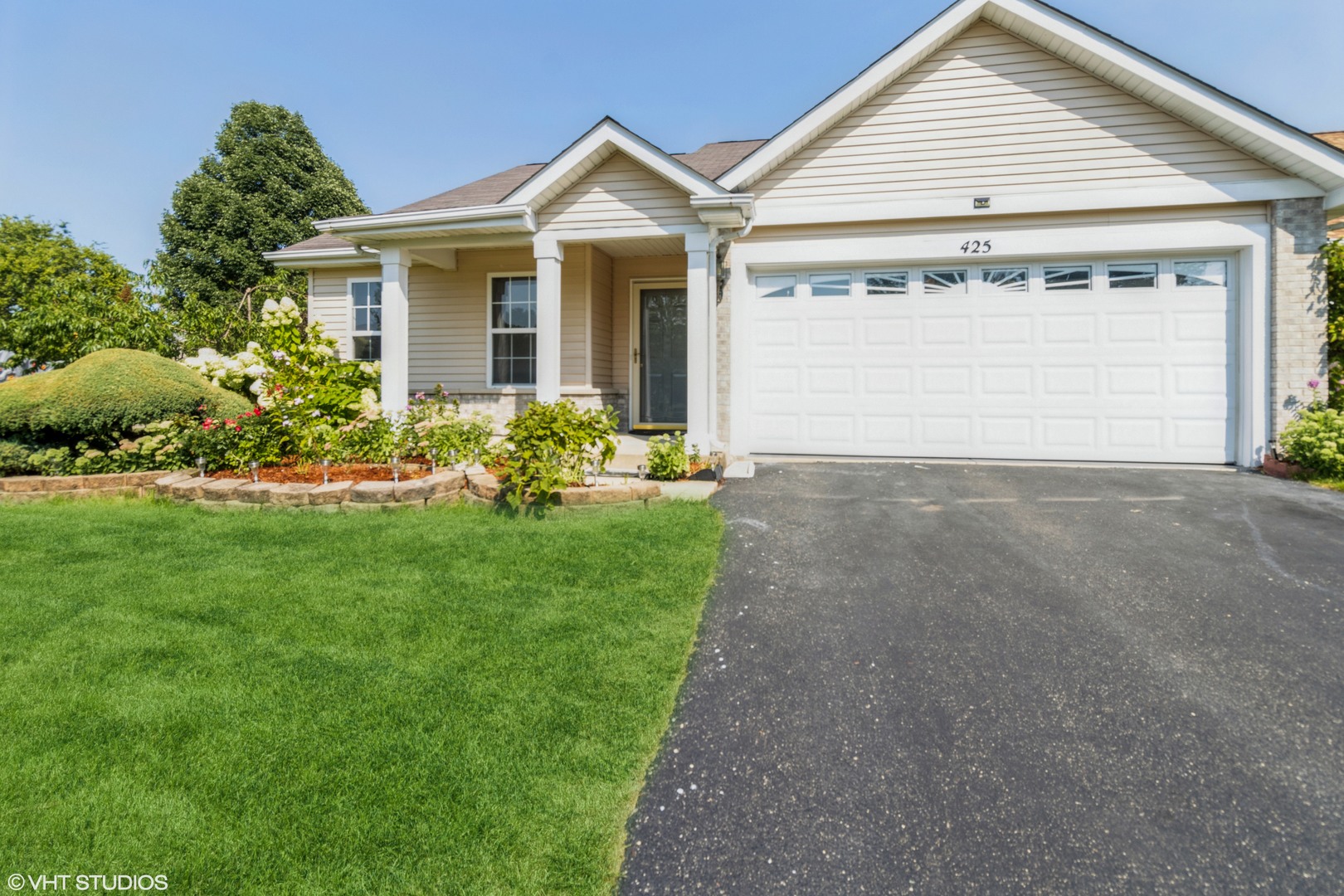 425 Claire Avenue Romeoville, IL 60446 - Photo 1 of 12