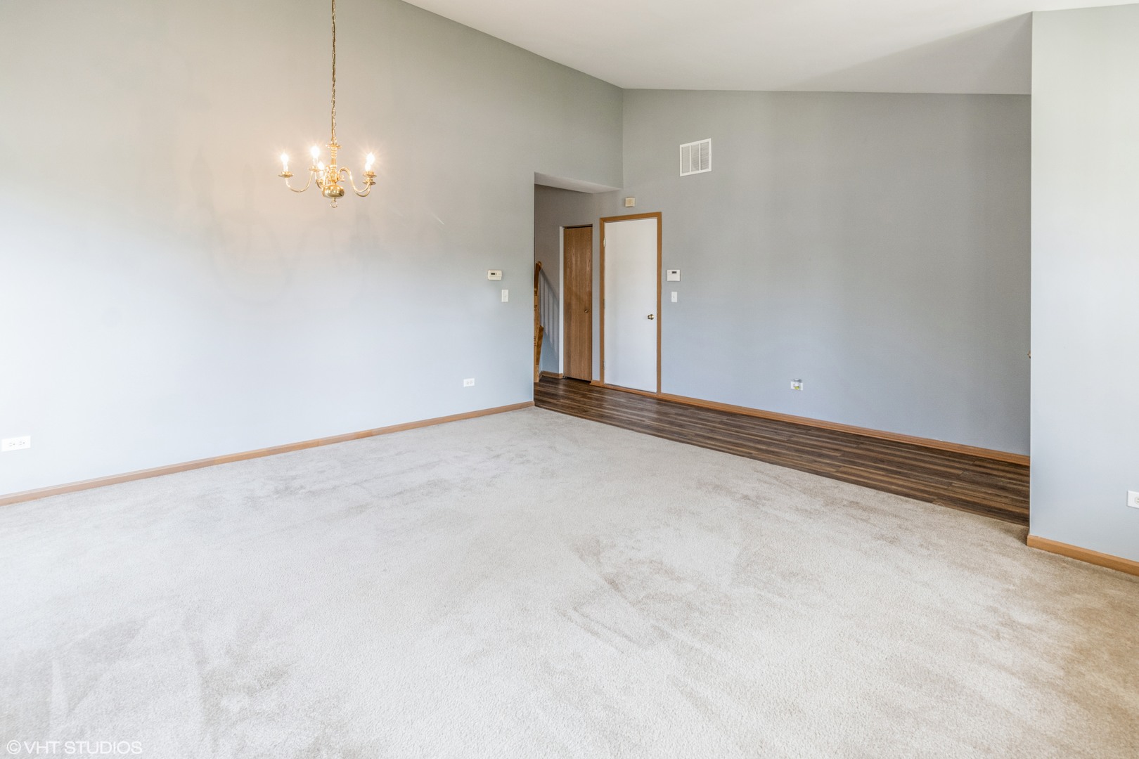 425 Claire Avenue Romeoville, IL 60446 - Photo 2 of 12