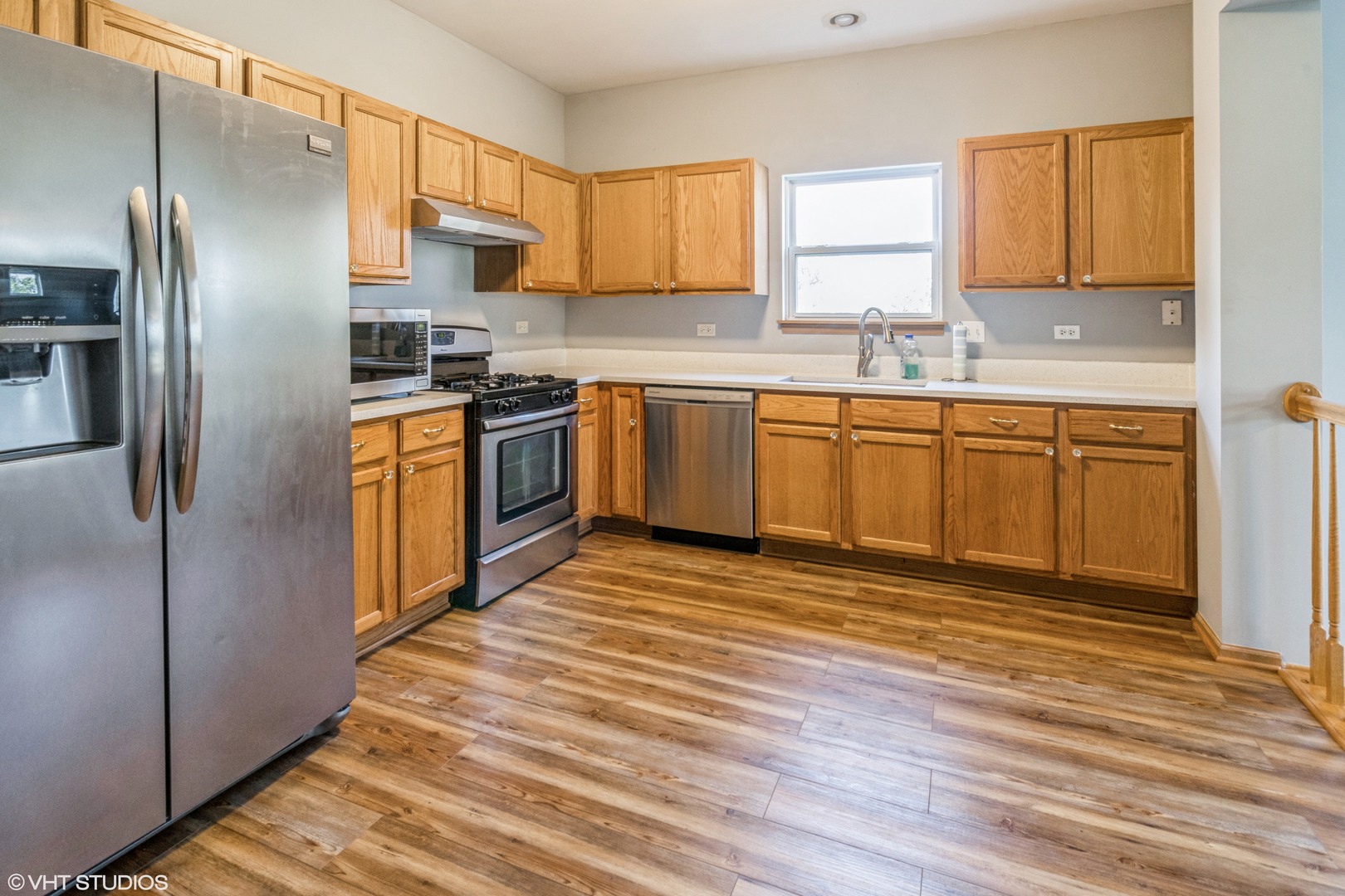 425 Claire Avenue Romeoville, IL 60446 - Photo 3 of 12