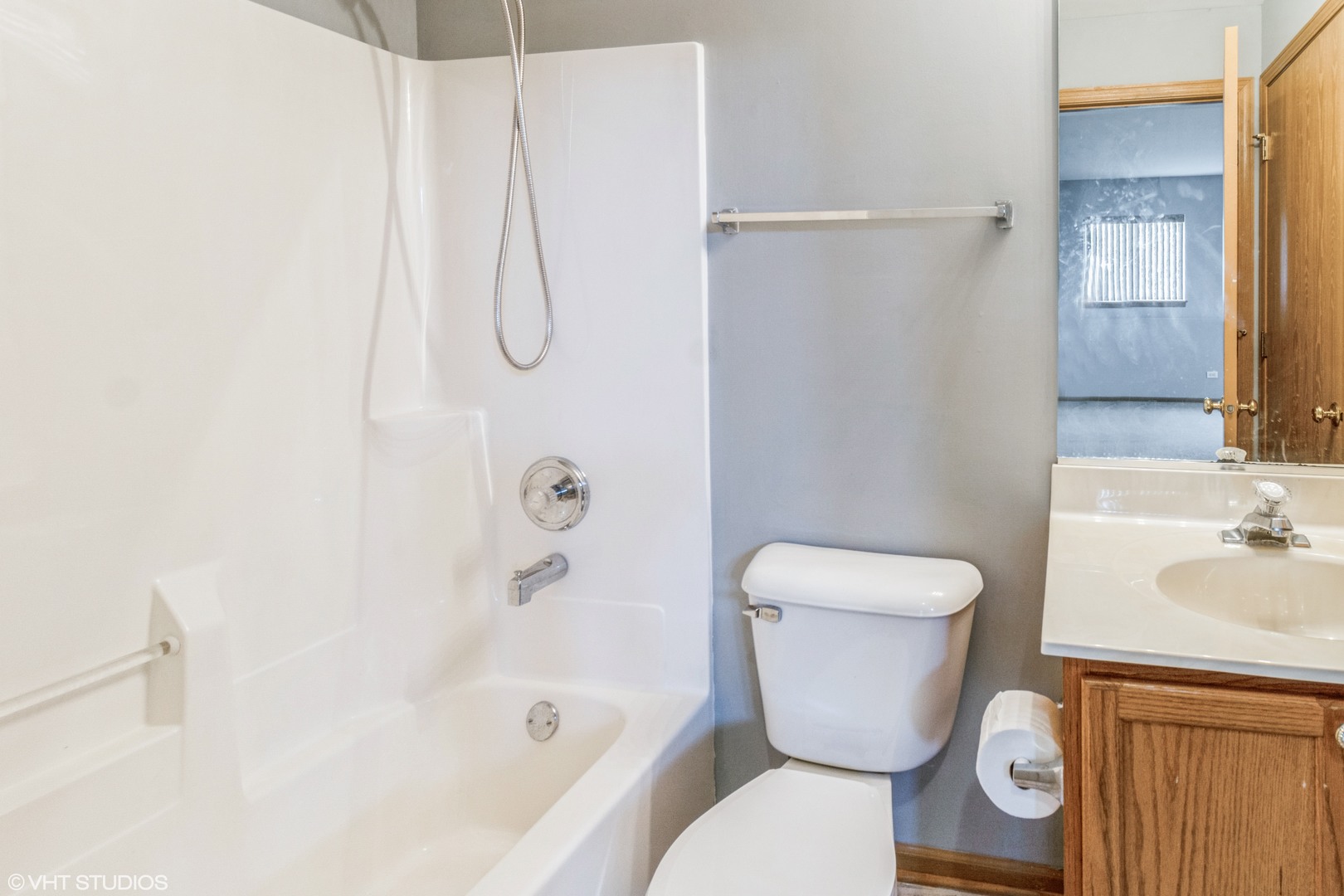 425 Claire Avenue Romeoville, IL 60446 - Photo 6 of 12