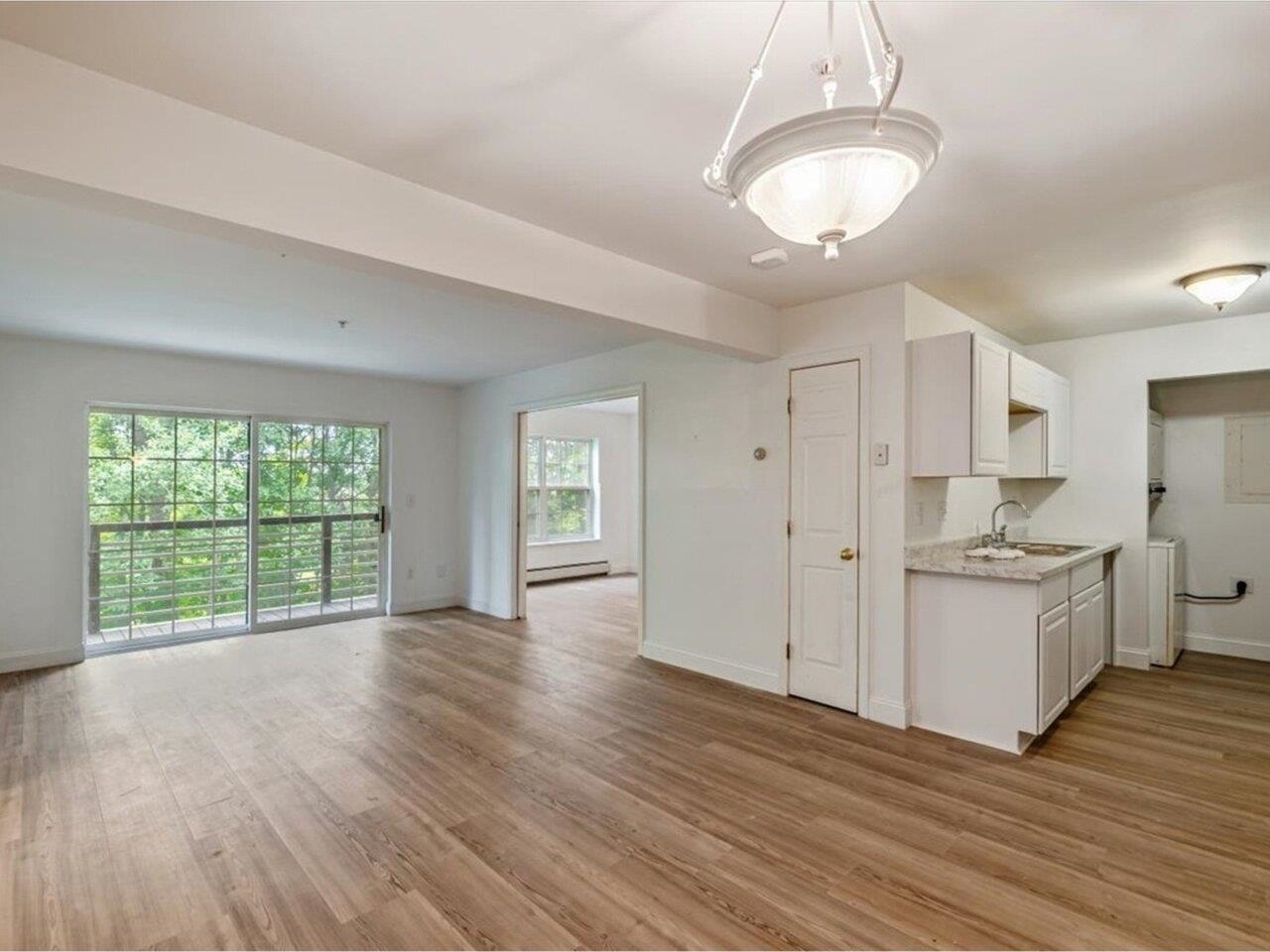 301 Hildred Drive Burlington, VT 05401 - Photo 2 of 26