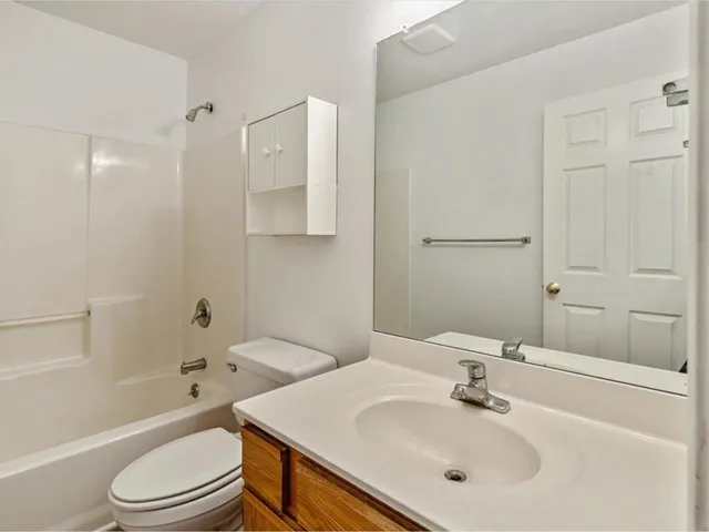 $355,000 | 301 Hildred Drive, Burlington, VT 05401