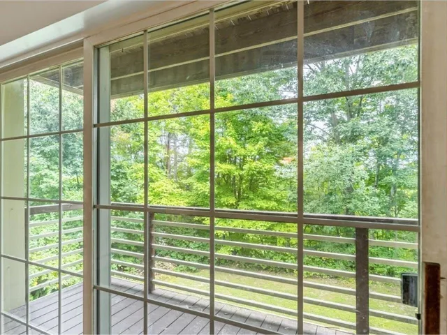 $355,000 | 301 Hildred Drive, Burlington, VT 05401