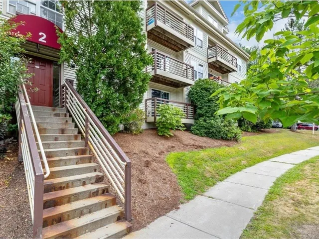 $355,000 | 301 Hildred Drive, Burlington, VT 05401